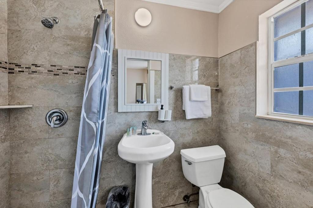 Located By The Beach 1 Bedroom With Parking And Pool Clearwater Ngoại thất bức ảnh