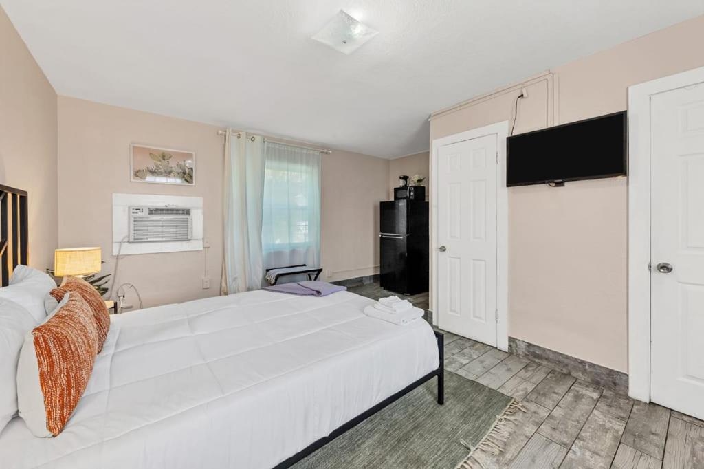 Located By The Beach 1 Bedroom With Parking And Pool Clearwater Ngoại thất bức ảnh